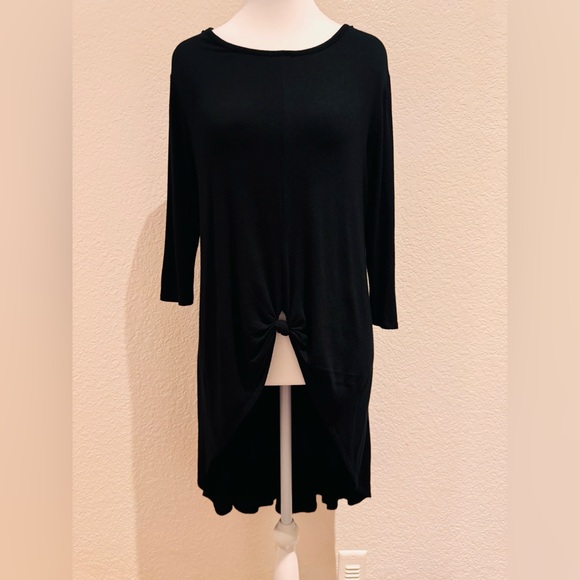 Kim & Cami Tops - Kim & Cami Half Sleeve High-Low Hem Knotted Front Tunic – Black, Size Small